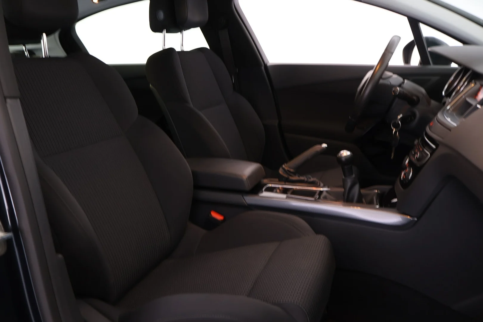 Car Image - 5KiazD3srL9xZent1RmI5V