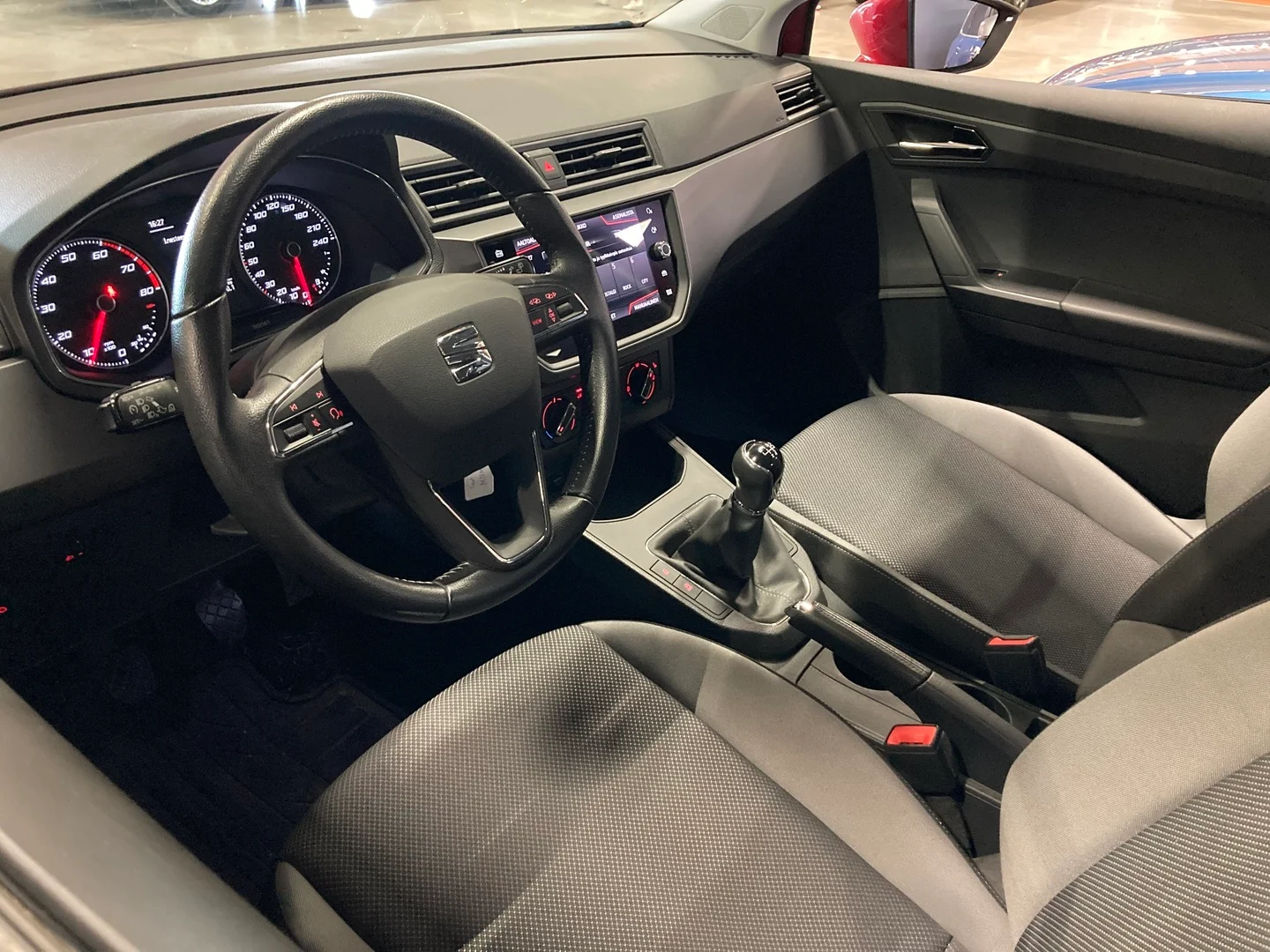 Car Image - 6YevCp99b63xmQccXmAPDr