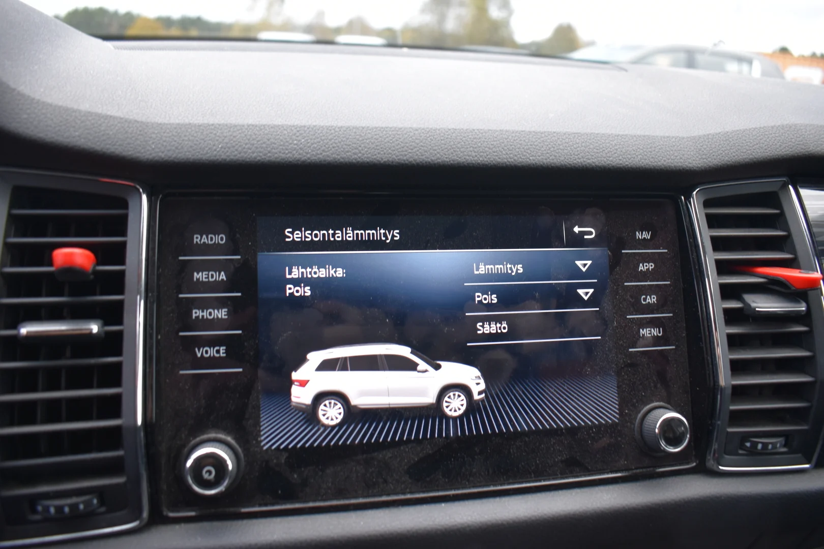Car Image - 5hLoFwjJbZWoS6aWXnRJw1