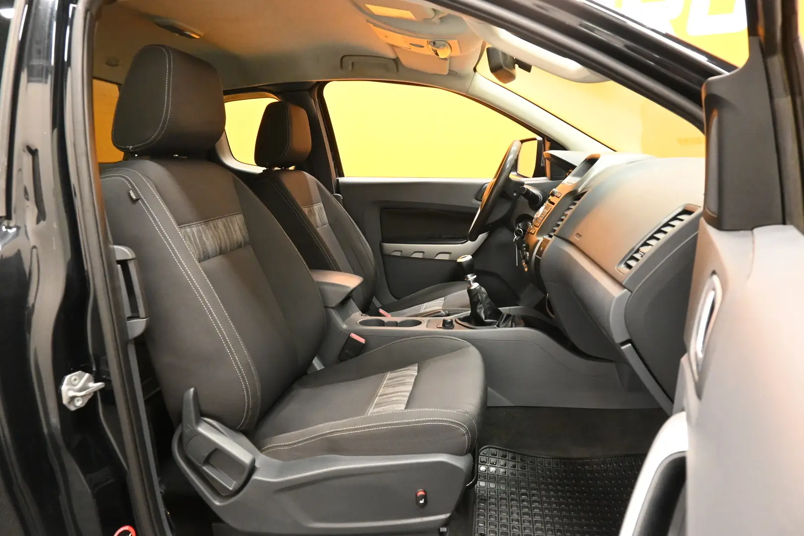 Car Image - 50e70M5s4neaslTHh06ga0