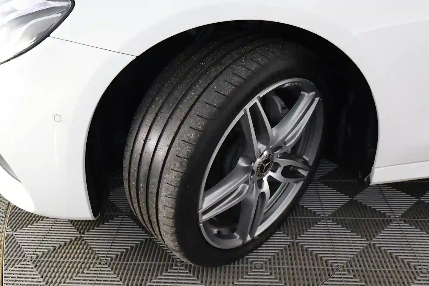 Car Image - 3sQHL6td96JlaN1hqsW4fZ