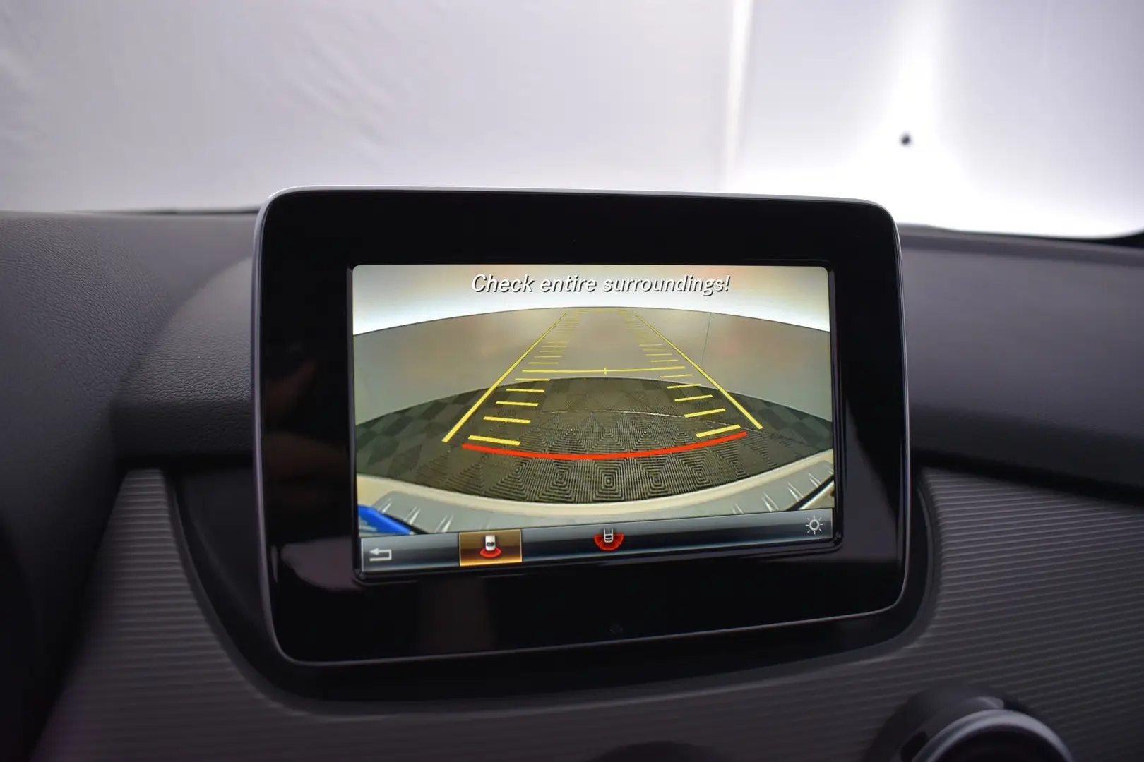 Car Image - GjT6VcPIJxzirGwUrGAic