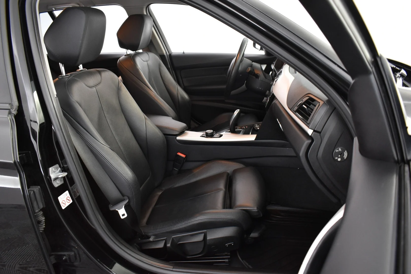 Car Image - dz4it0se5Bb8LO6S9mccU