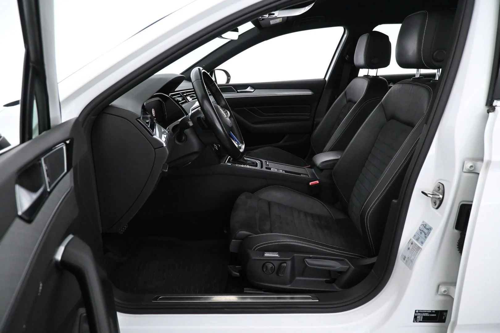Car Image - 1LtnoyLZX0pyrjpMjGBBvu