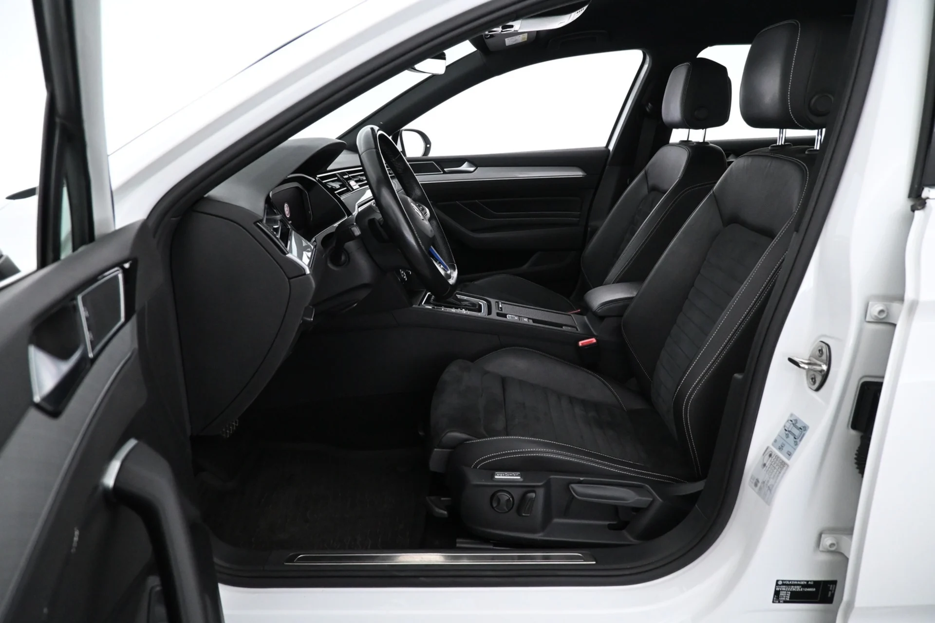 Car Image - 1LtnoyLZX0pyrjpMjGBBvu