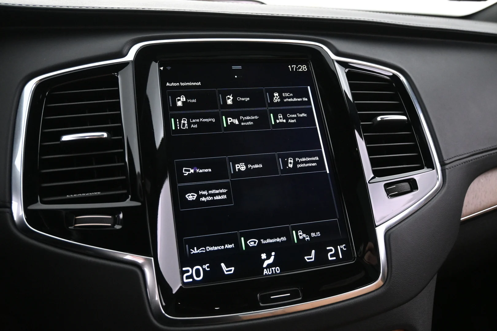Car Image - 7iZ8vvXkAeZa6lKVkrMEUm