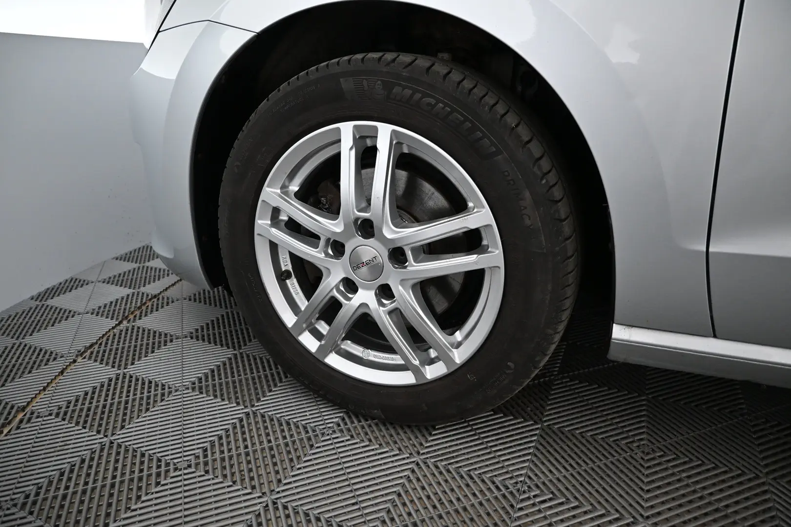 Car Image - 1miDcK5taGMYyB015ce2sX