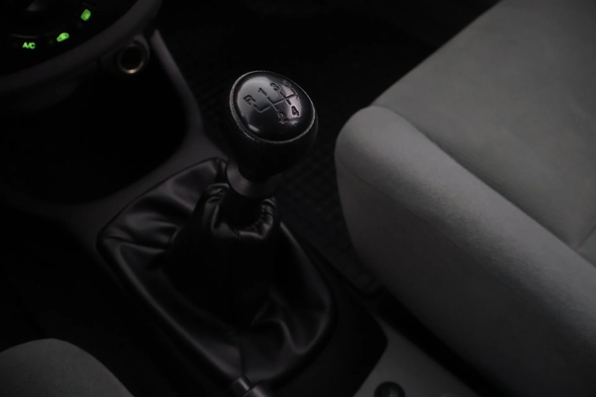 Car Image - 4uulUk7IpmNyIDGHq5MQR2