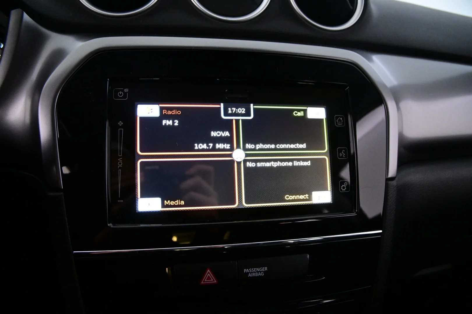 Car Image - 3henFChgEybtG8uc4QLBcE