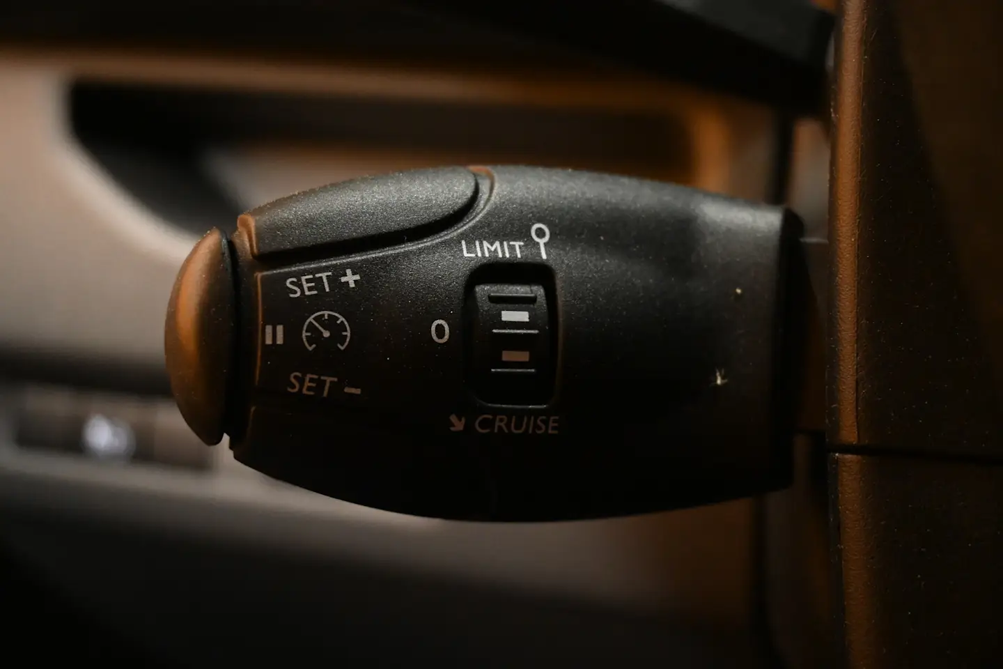 Car Image - 2lqxBzkZBElr7UM7a3KBgO