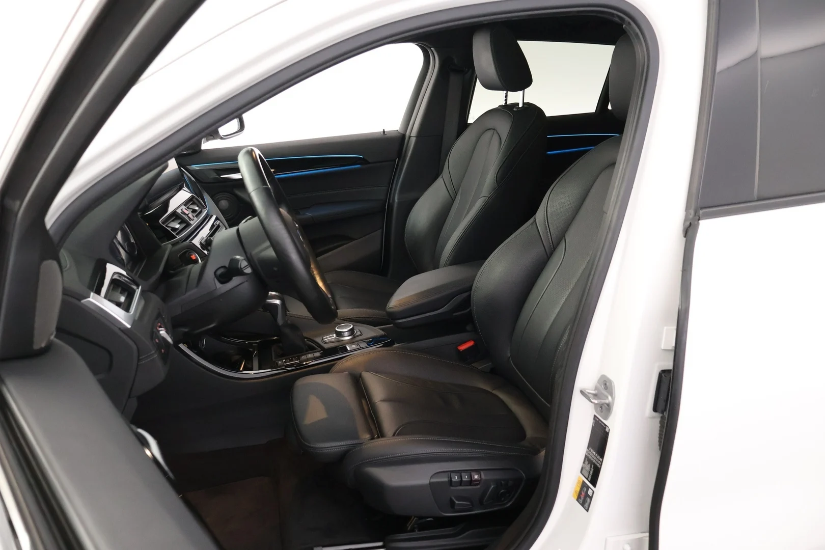 Car Image - 1v35O8j8XNIqpy3MDoNd6E