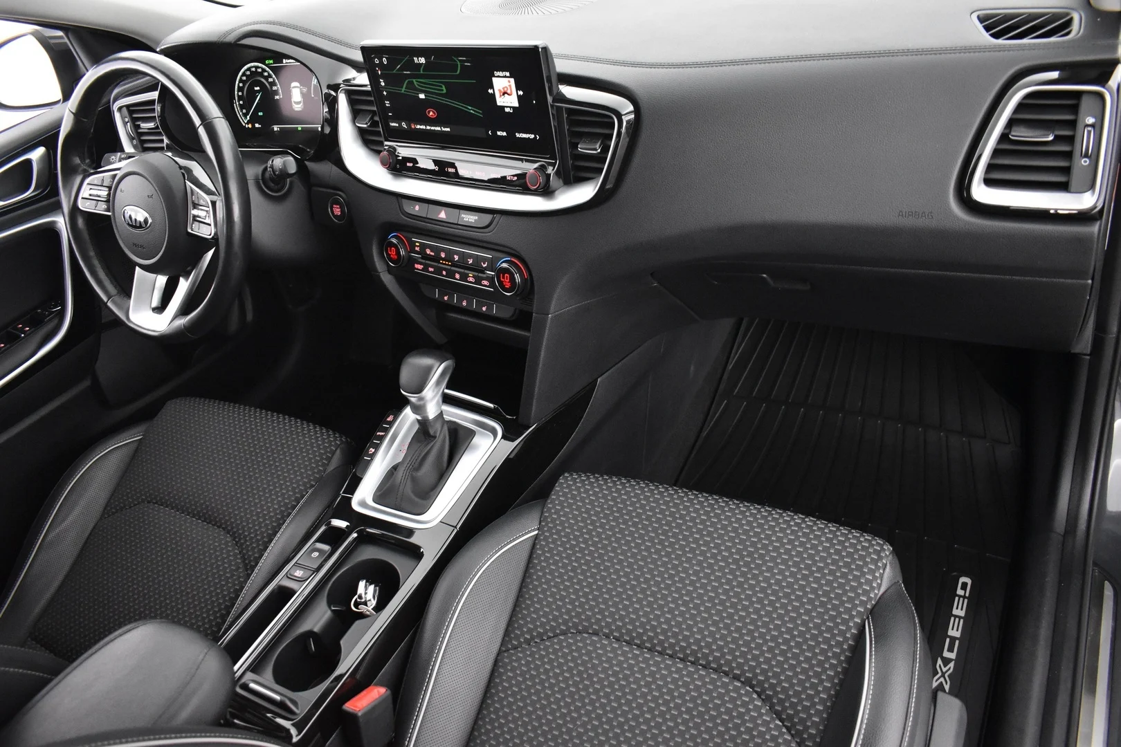 Car Image - RXkMcN43eHv9ebvTInWNL