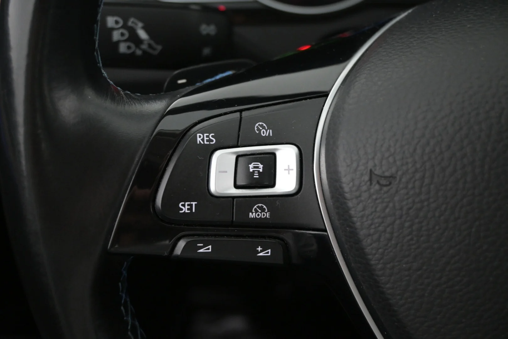 Car Image - 608Y6BgCis1zR3TM3gtPPL