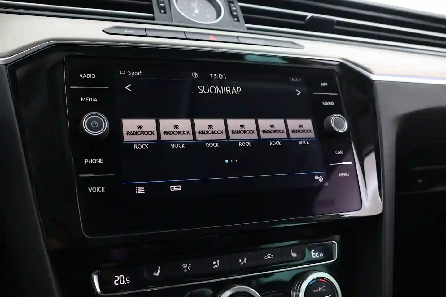 Car Image - lBR5ESRuWylDzrfegbe4F