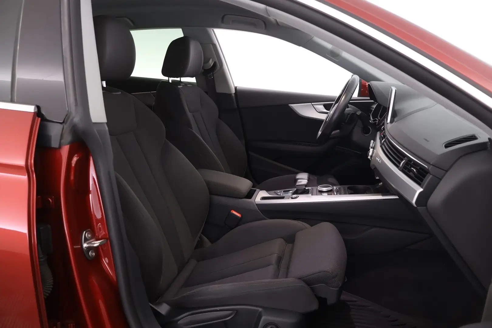 Car Image - 3Gb14petIFK08Fg4BR56h1