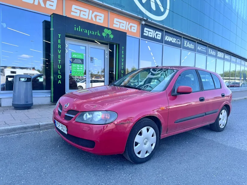 Nissan Almera