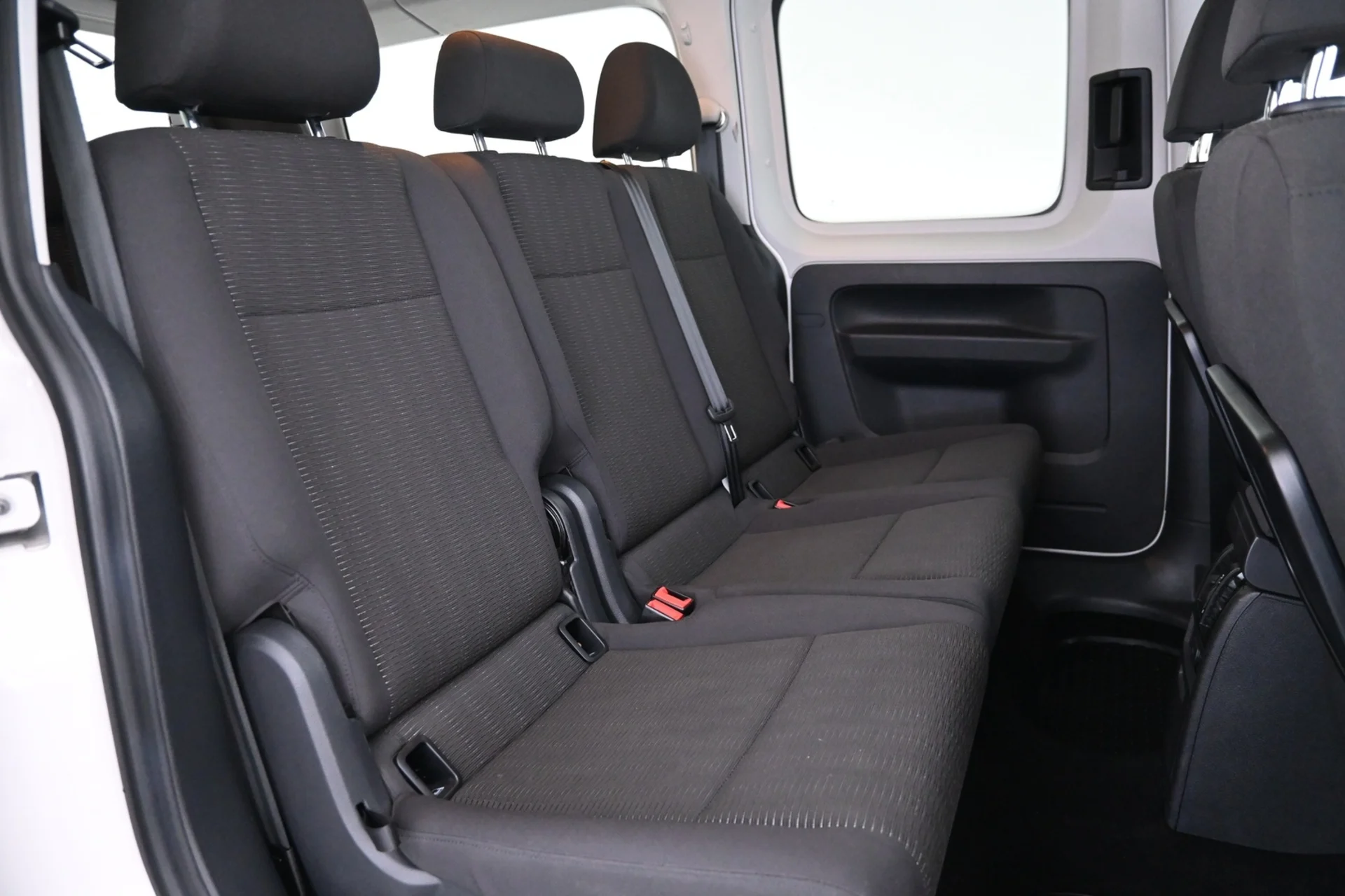 Car Image - 5P7IqyeVb5yBT8IccHFegG