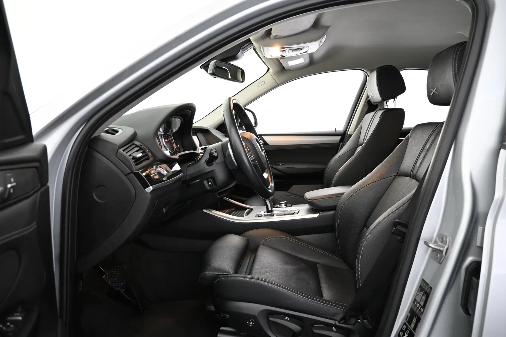 Car Image - 3ahpQxfOFdbhX95Ob9S3PH