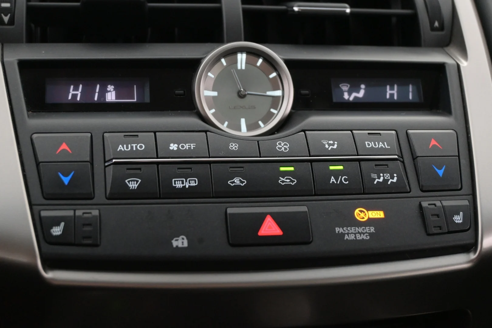 Car Image - 3XAjmnXIXb70lGzeuPVPr9