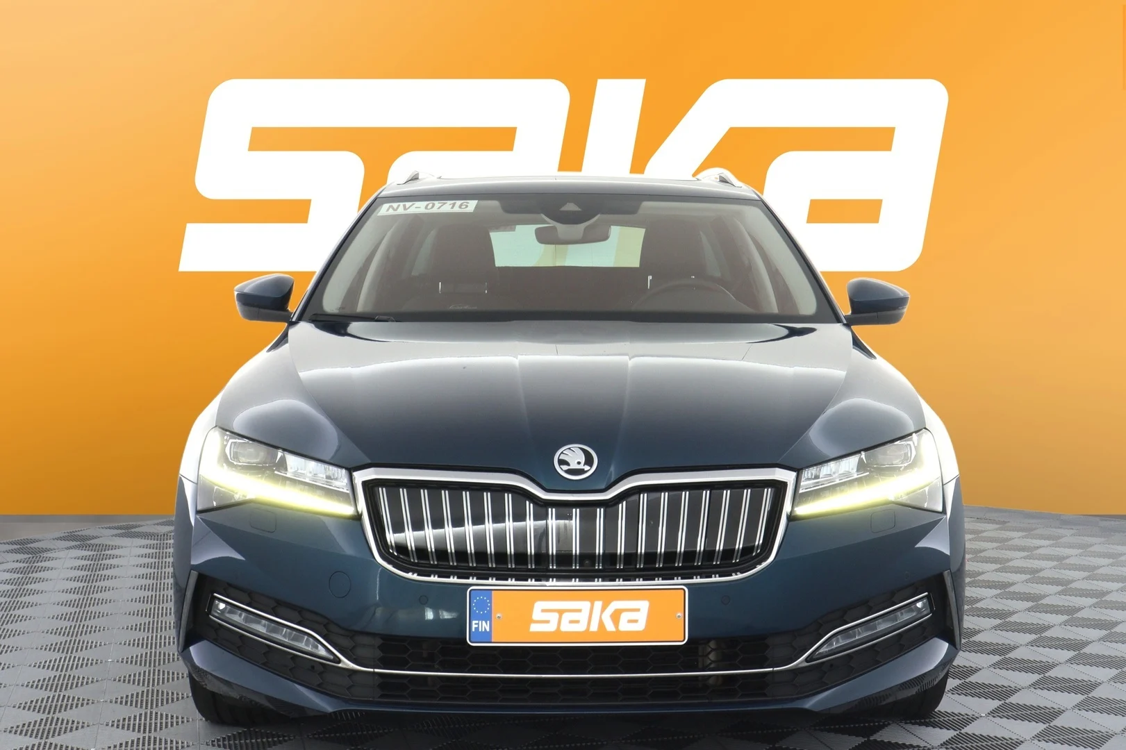 Car Image - 3luBQg5DFdaNvQyb7UHtwK
