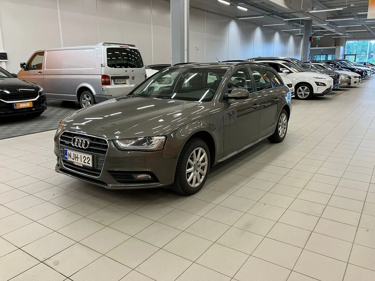 Car Image - ECuE8JPOqwJfyRfJLZoIr