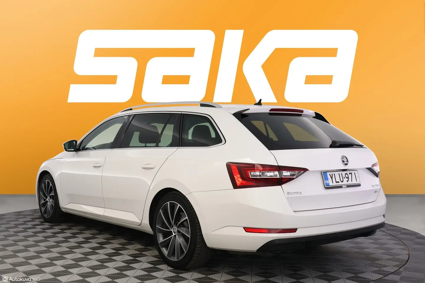 Car Image - 3t1loH9DVwnJhiaGlrKO5c