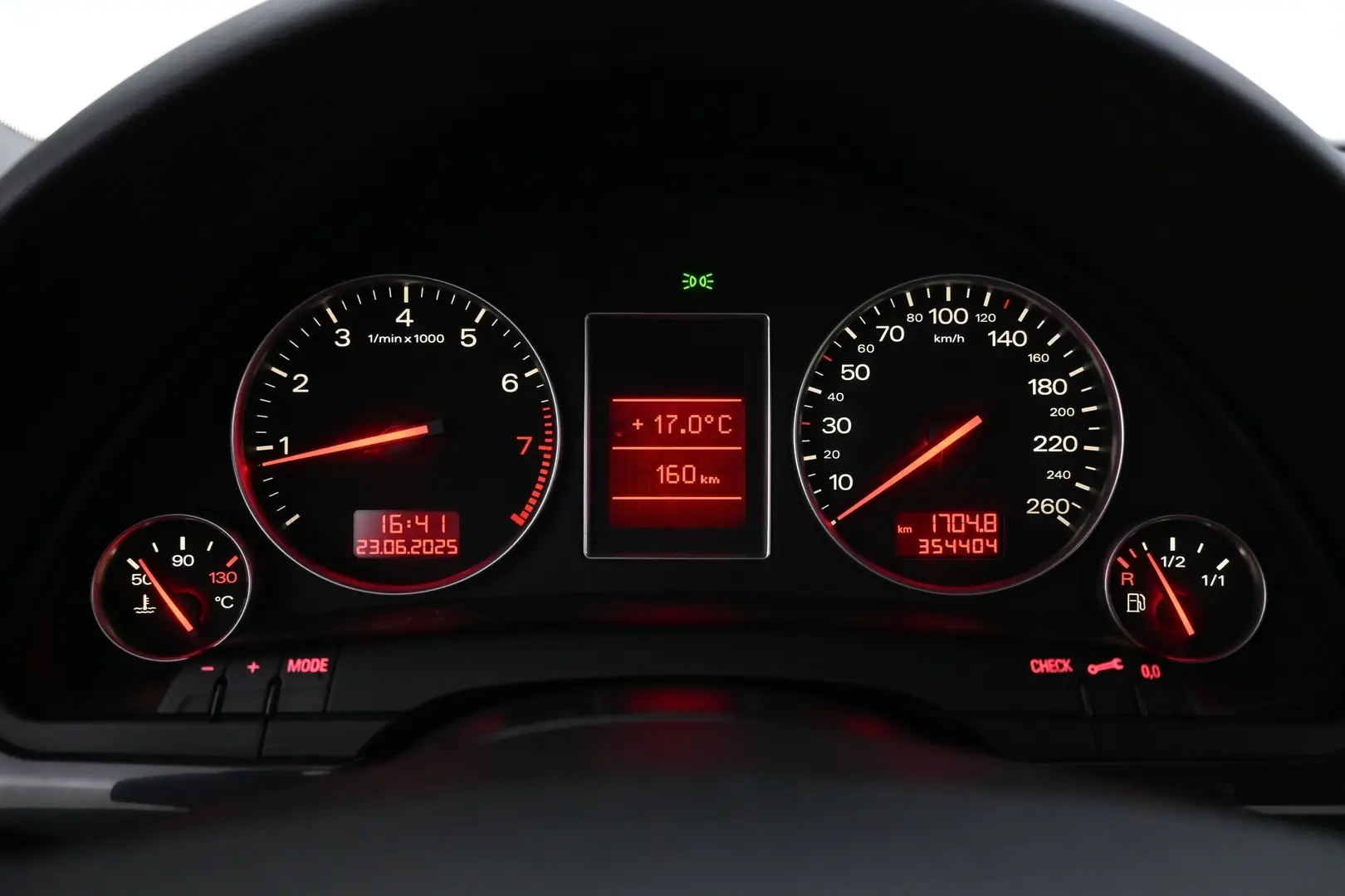 Car Image - 52aNbW9PbYXPJxqfBEuI7j