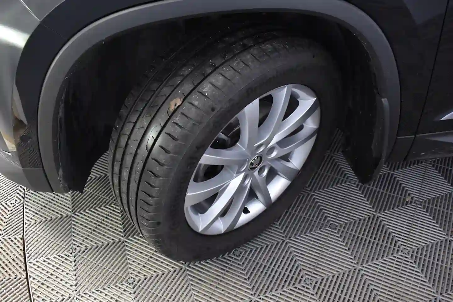 Car Image - 1KHr4Ns82uBRHv54eYKElQ