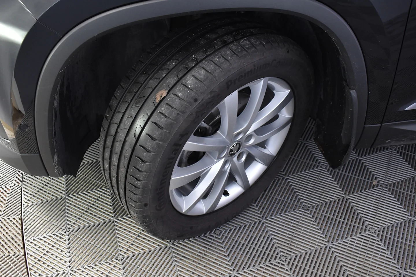Car Image - 1KHr4Ns82uBRHv54eYKElQ