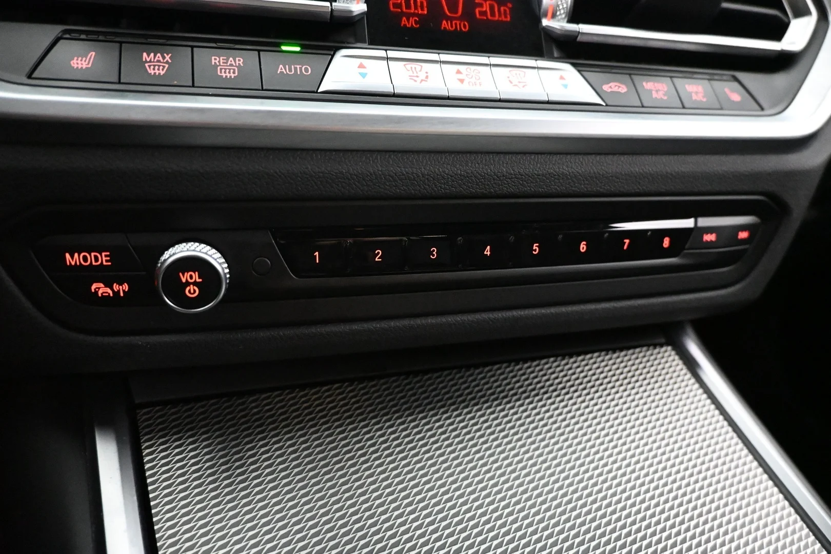 Car Image - 2ByL0vj2pSfJvTnE4gTZT