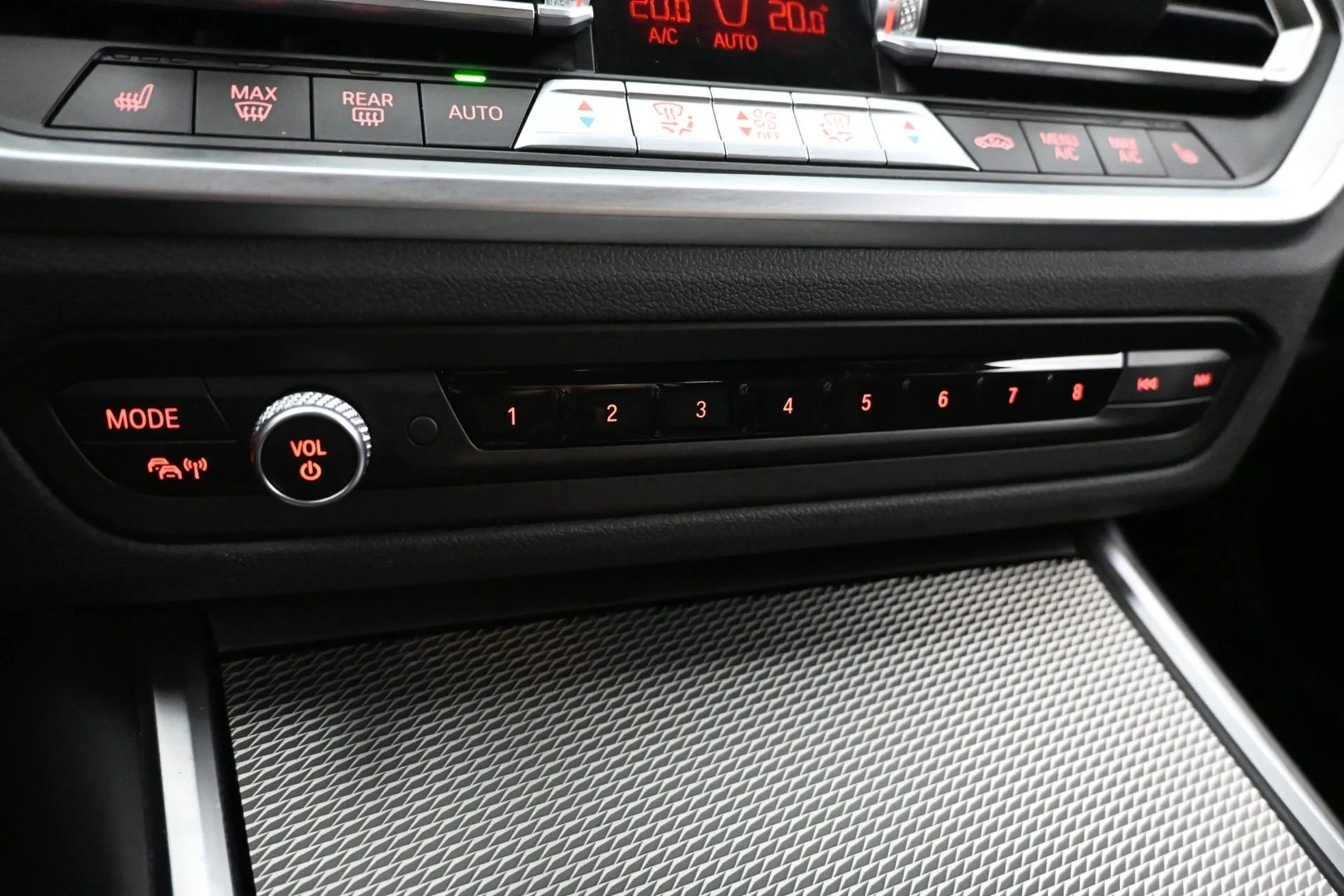 Car Image - 2ByL0vj2pSfJvTnE4gTZT