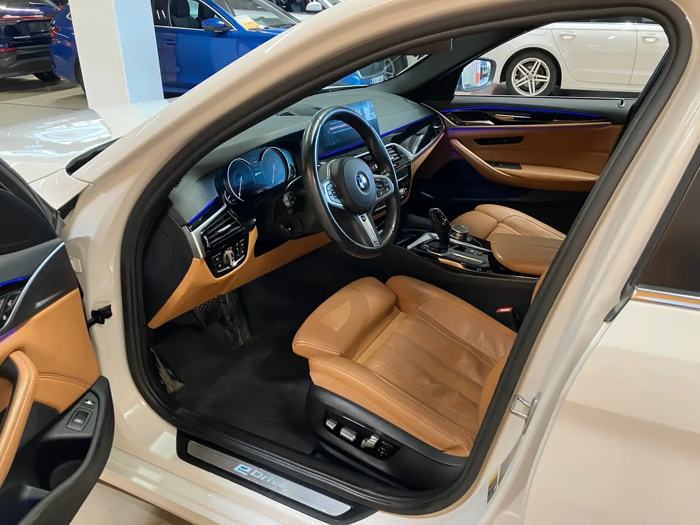 Car Image - 6zjOYggbvM9JO1jflRU1oH