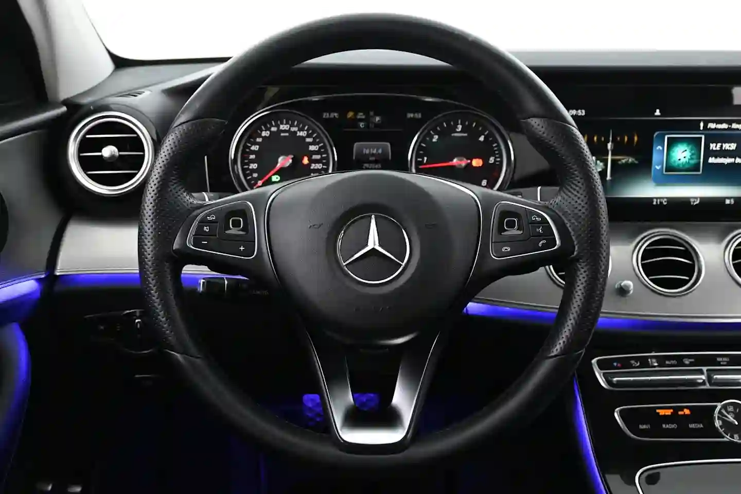 Car Image - 3IE0saZJOwIe47ioD0UjPC