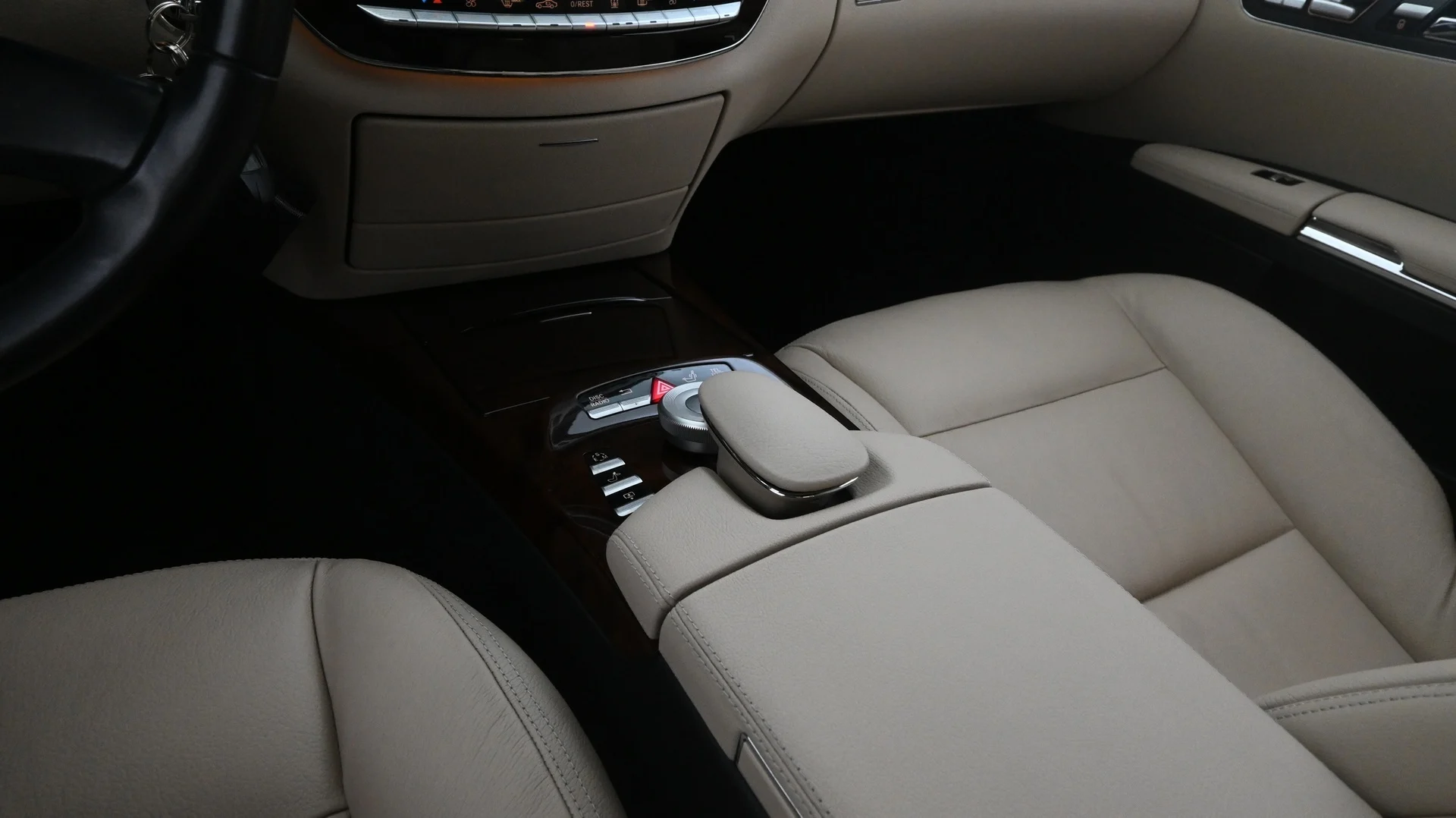 Car Image - 2jjB1OiW6LEvzJjcJ4Rp6z