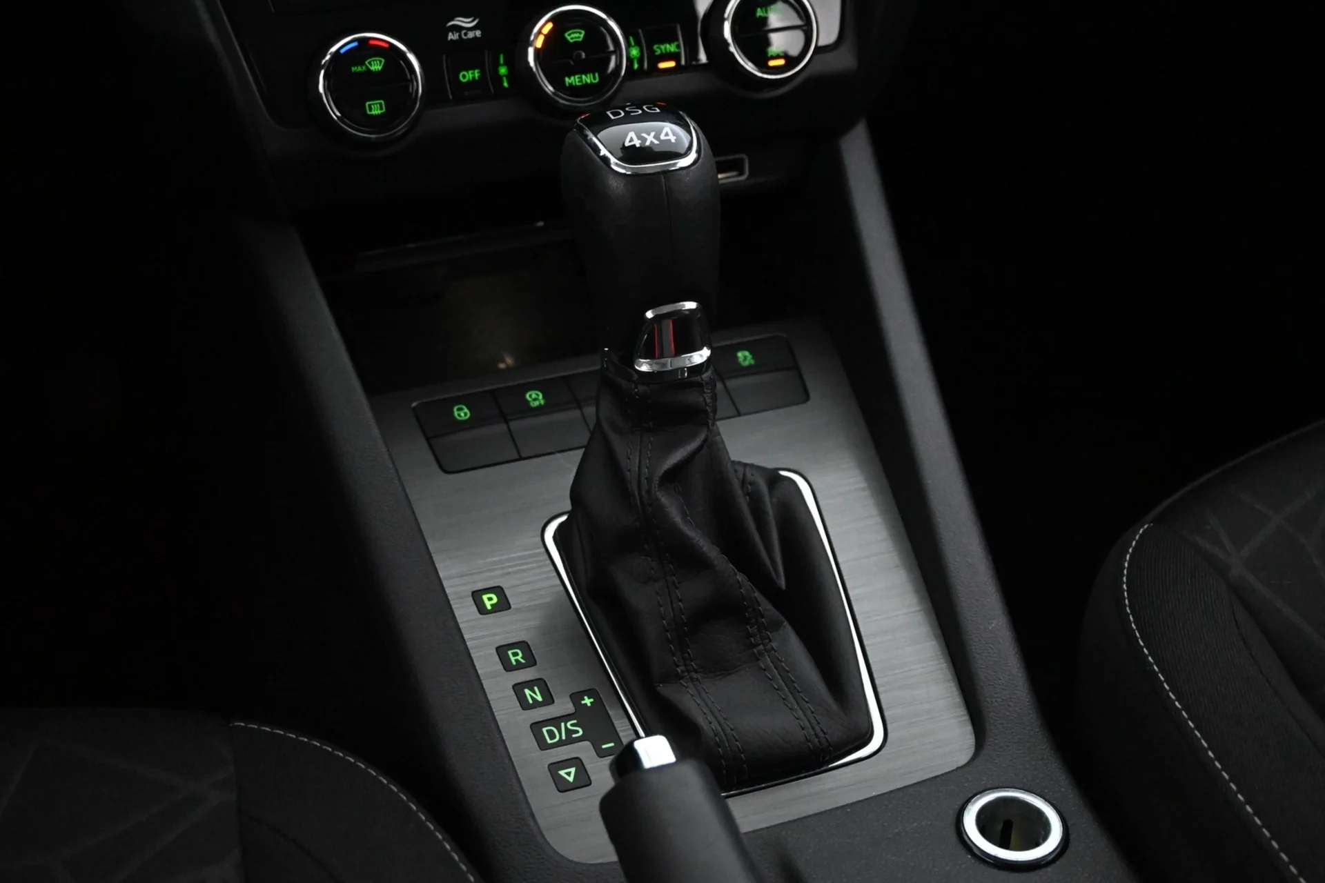 Car Image - 1jaP6xBsMjWsJrsdlBps6S