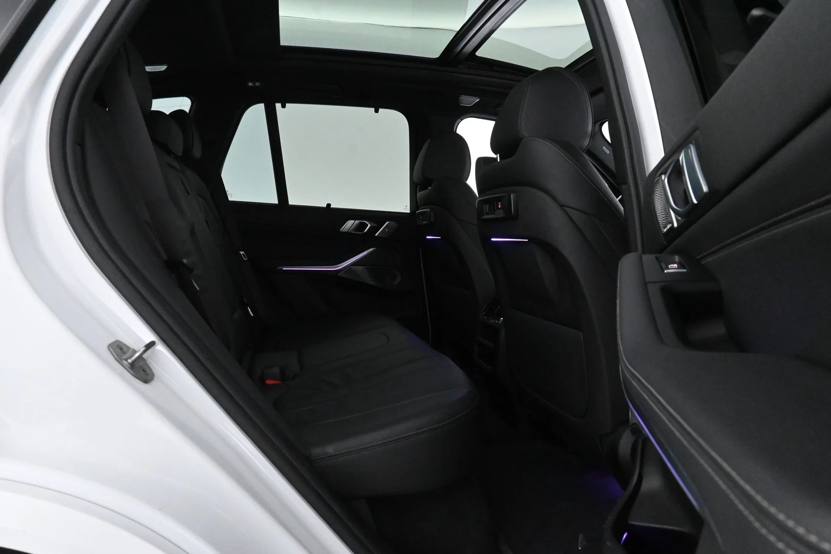 Car Image - Sv62XHijIJm7wCdT6iU6F
