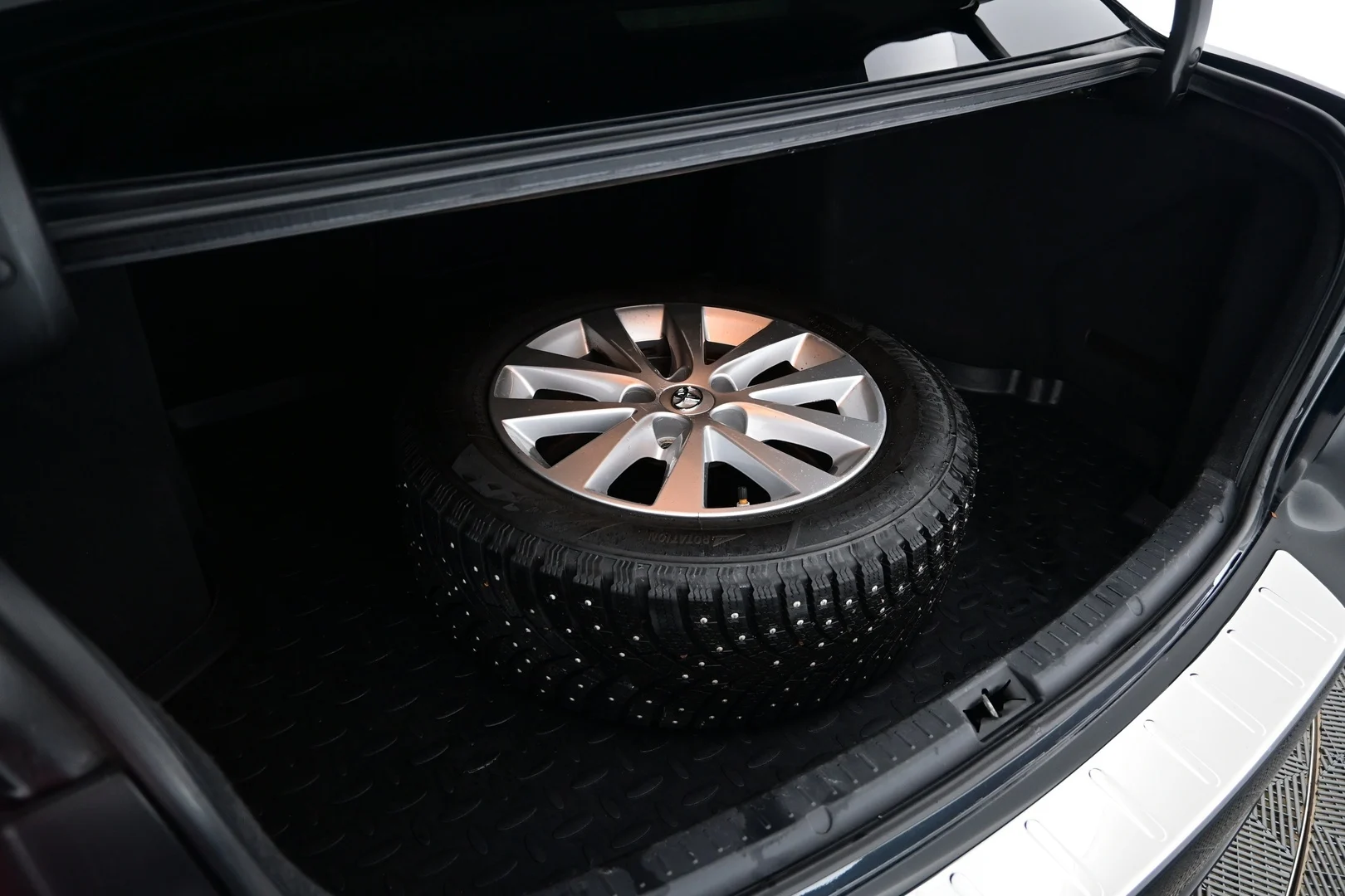 Car Image - 3HjFrHLrCxsNebTRUNZrCw