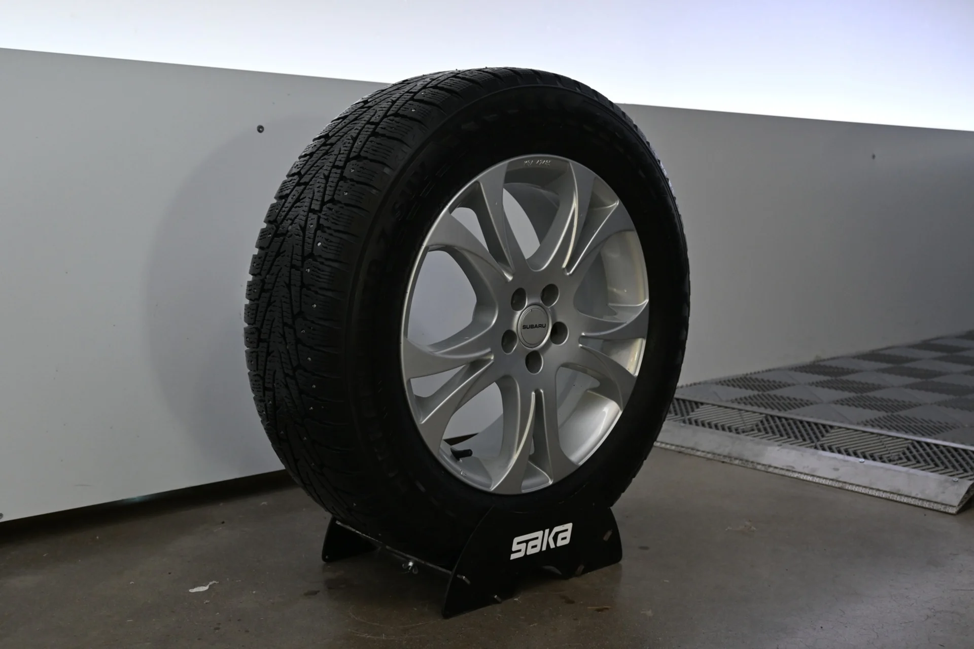 Car Image - 4Ar5bo45WnhzLRV4olH62W