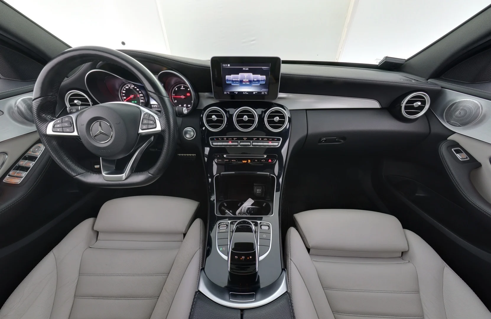 Car Image - 4p2JNSYmC5nopIULj7WLo7