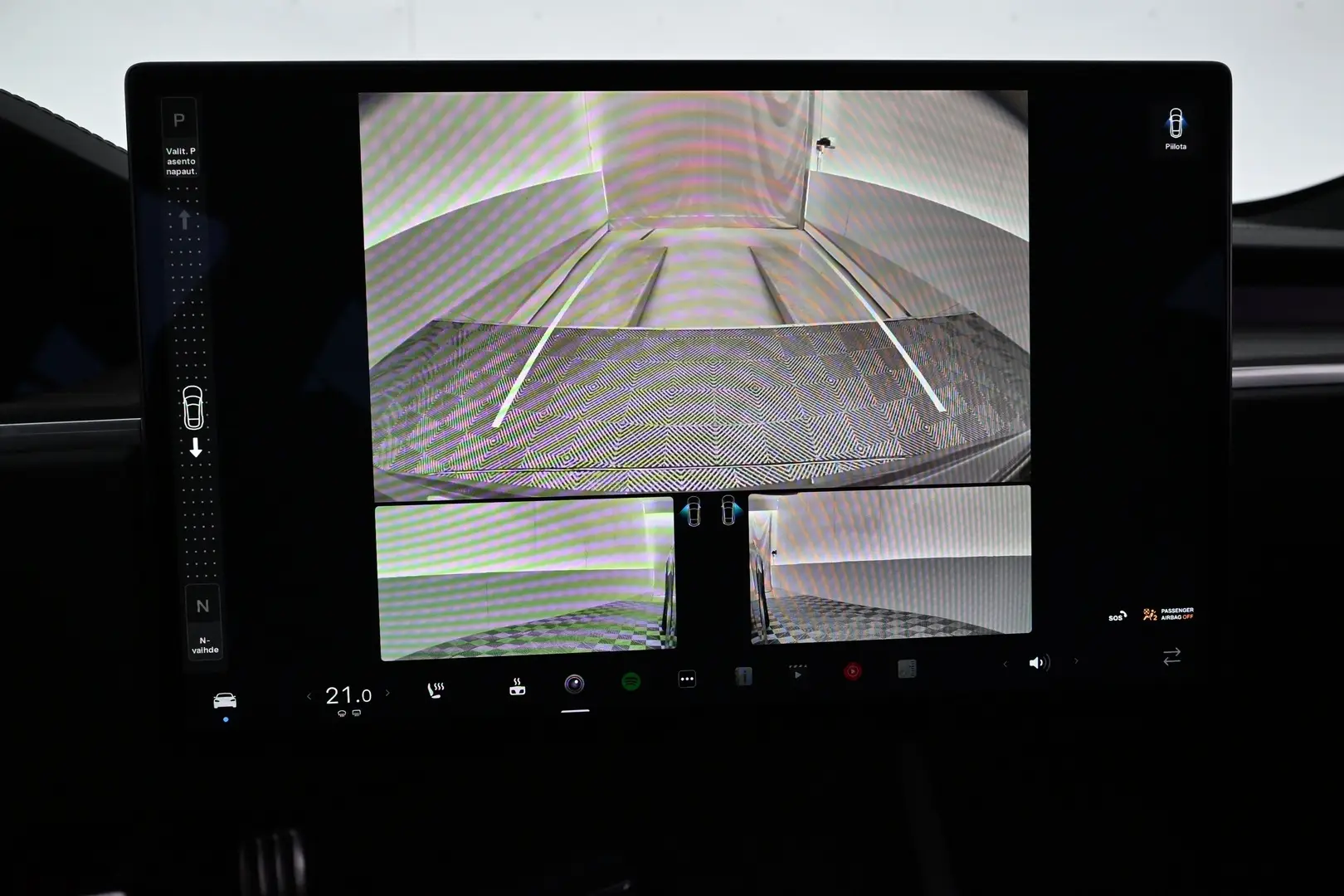 Car Image - 7kbRt0kGRE7isqF990QnTN