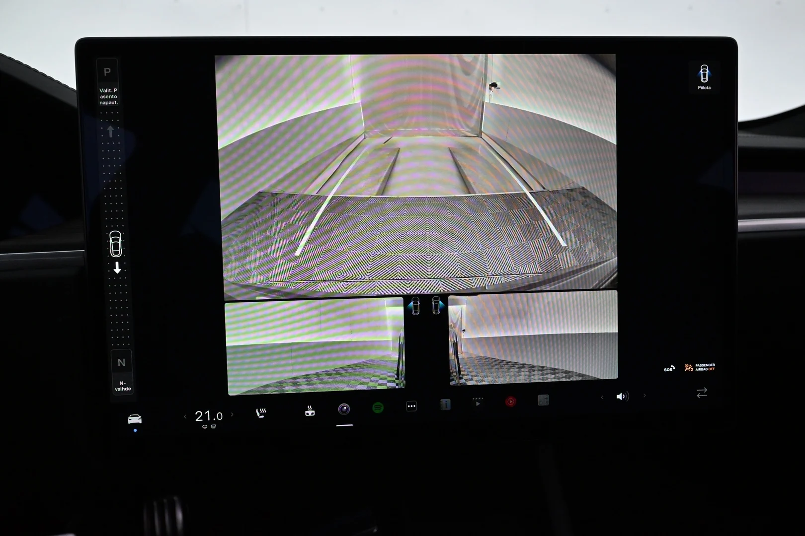 Car Image - 7kbRt0kGRE7isqF990QnTN