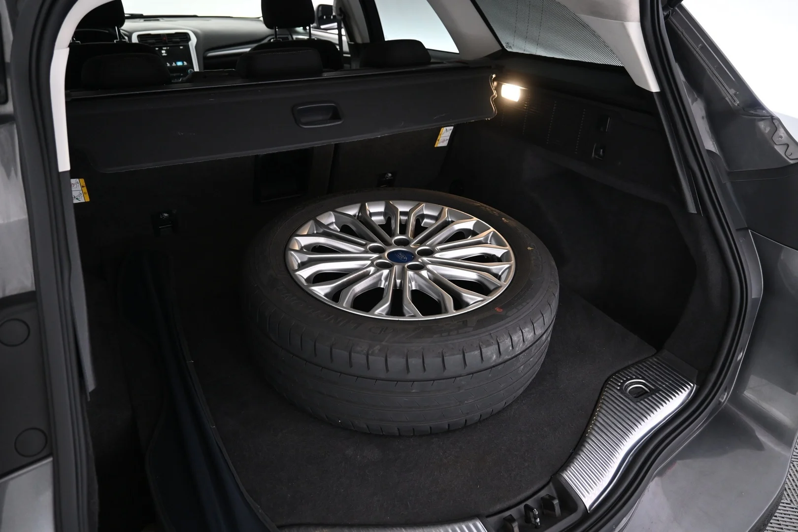 Car Image - 1UIfba0F5SSLWDZX7KscYB