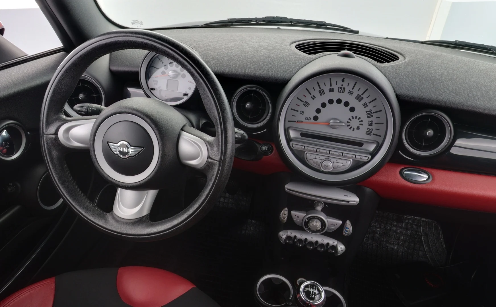 Car Image - 2qbmK8GrgKxNA3LpxVz76I