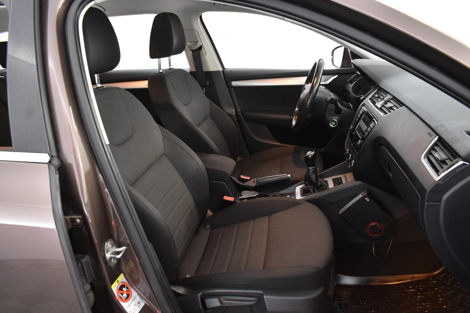 Car Image - 71rlHXCJxe74cogzSJjV7R