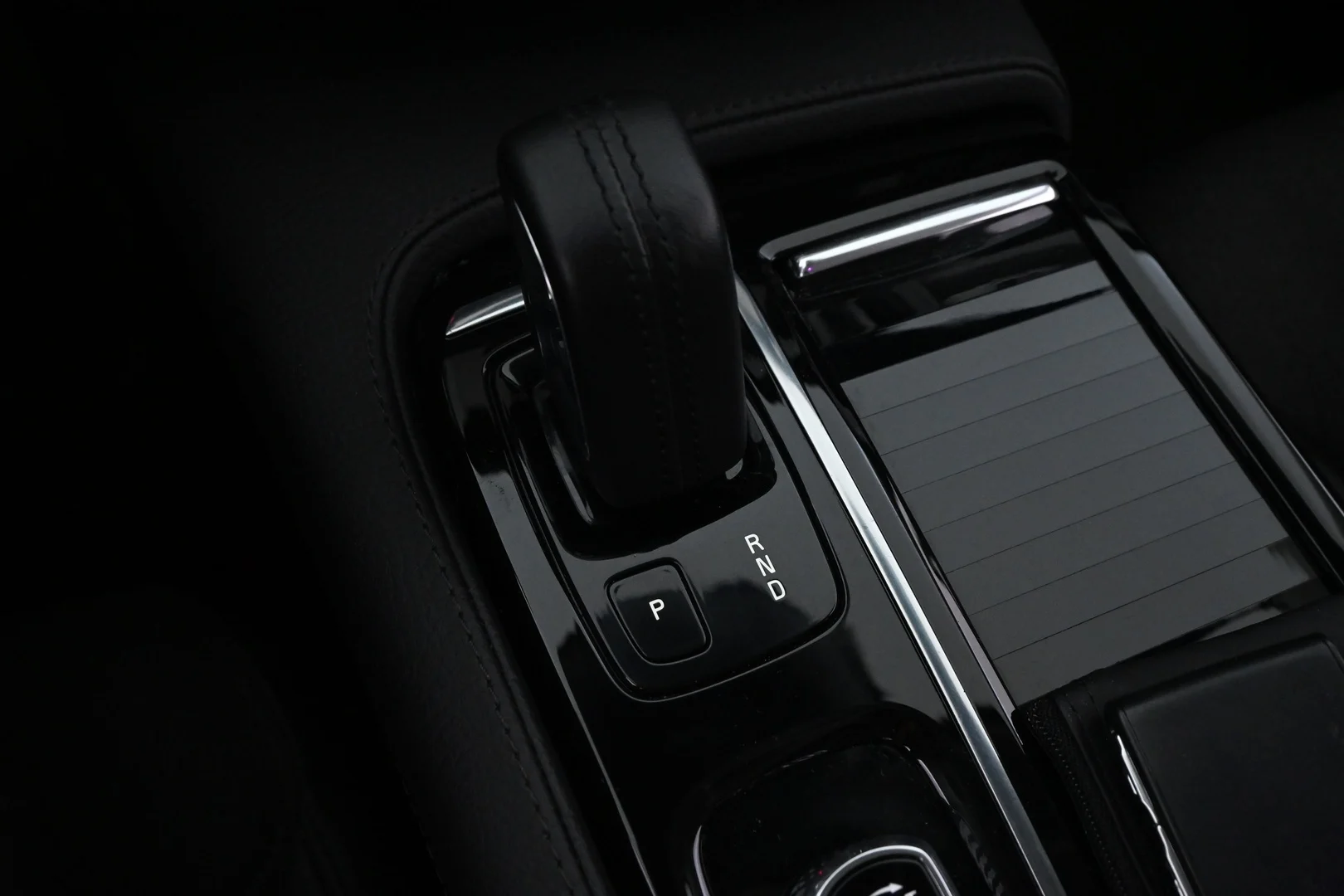 Car Image - 66vZjJI5RWrLHuVDZDsv9w