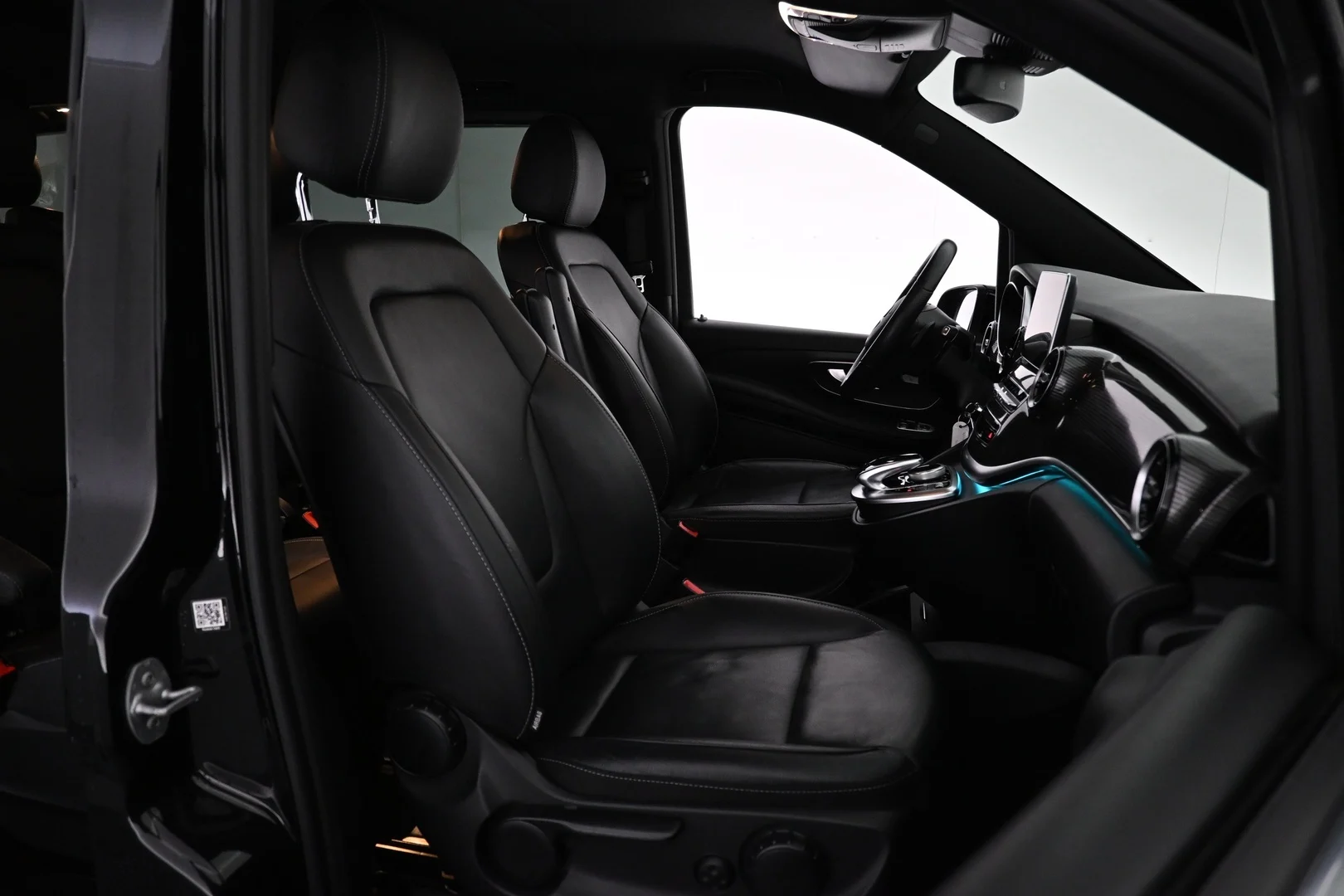 Car Image - 2bHZwrJT33zWL2ksf0Xqko
