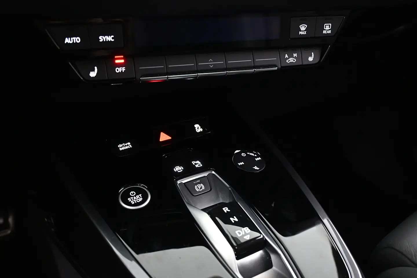 Car Image - 4f6lcNLgF0QAo1QeT6K9f1