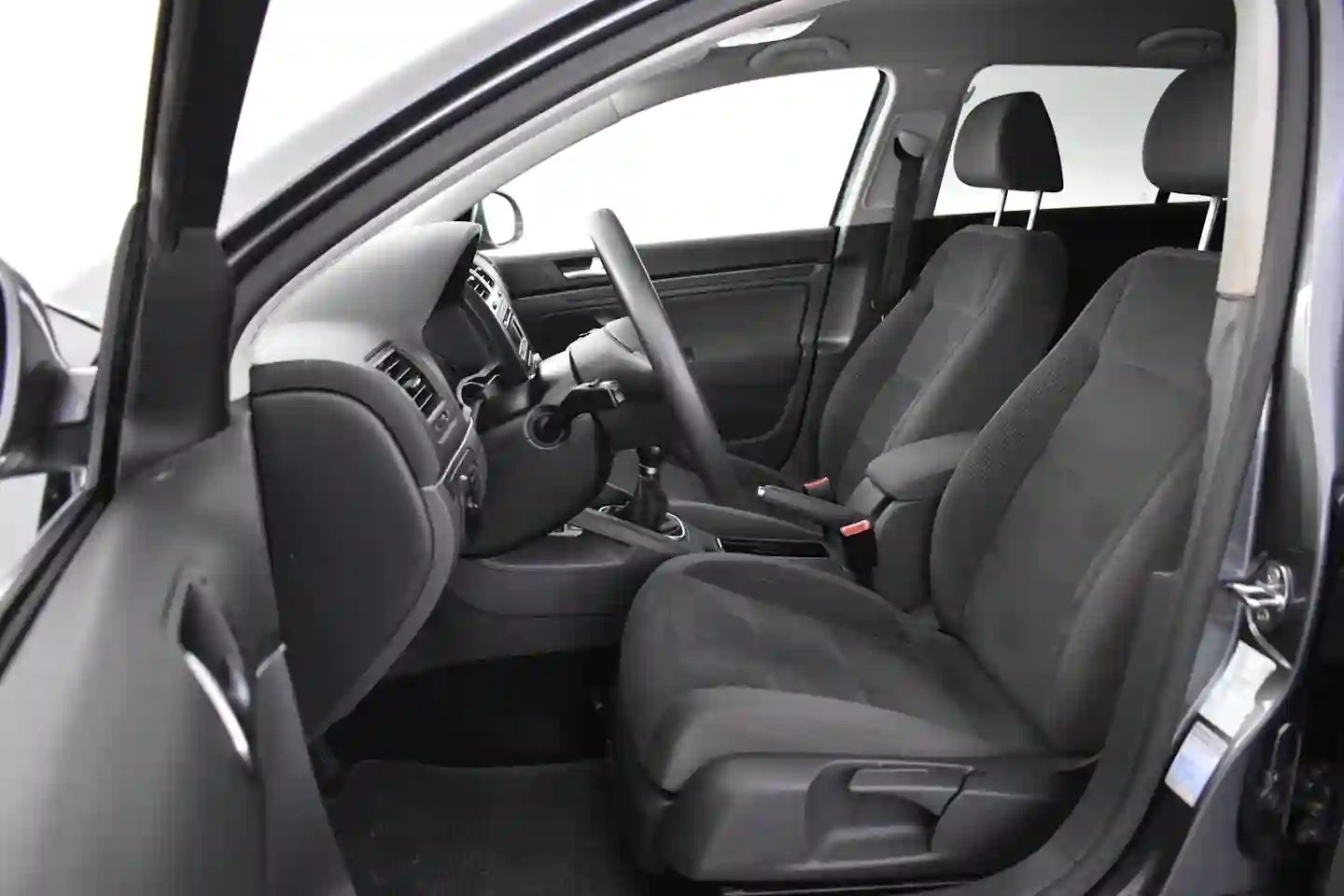 Car Image - 5GppVSubvnVs4aZrHH8oMN
