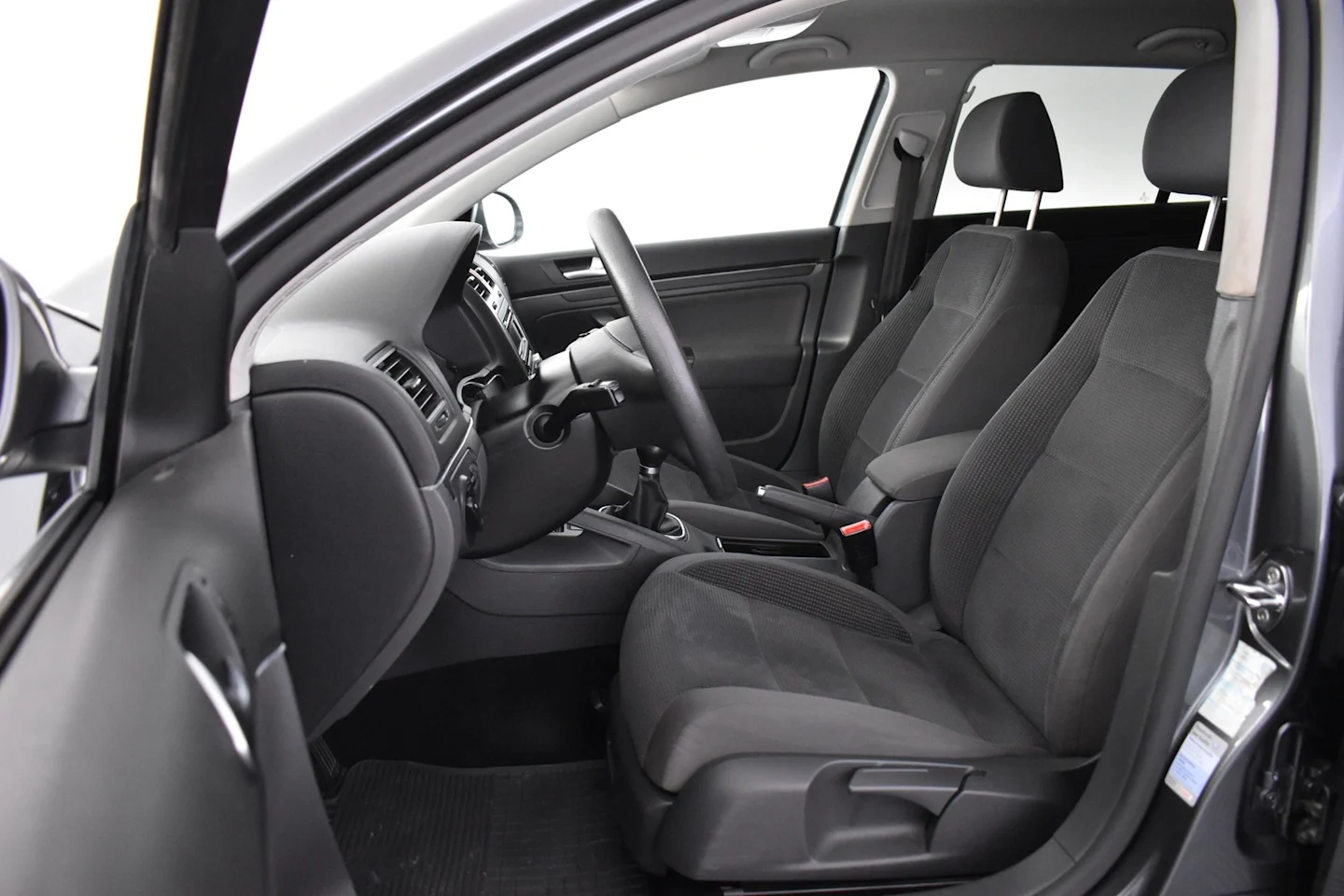 Car Image - 5GppVSubvnVs4aZrHH8oMN