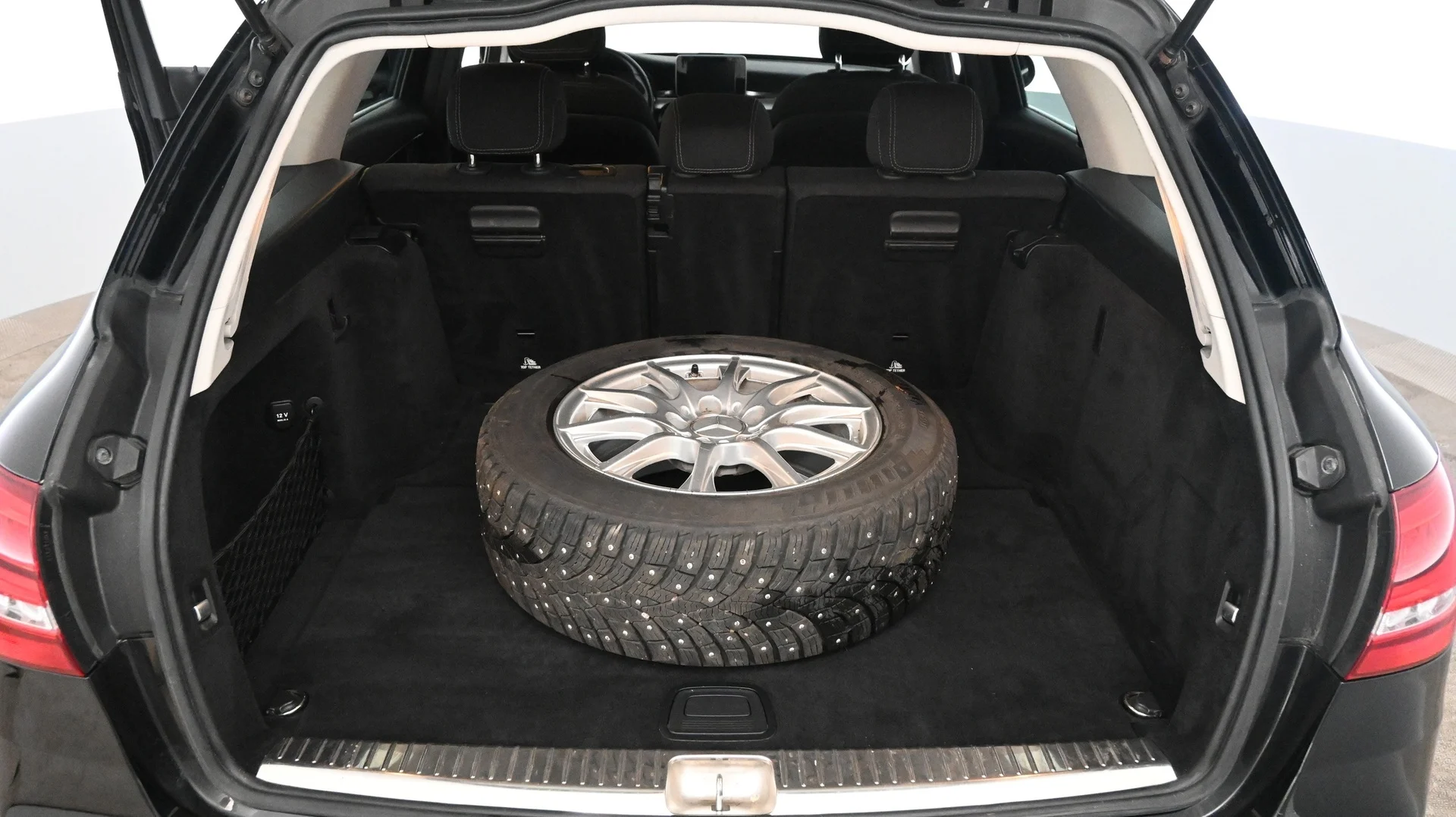 Car Image - 8fsJWIVRYIdcwd6IQihQN